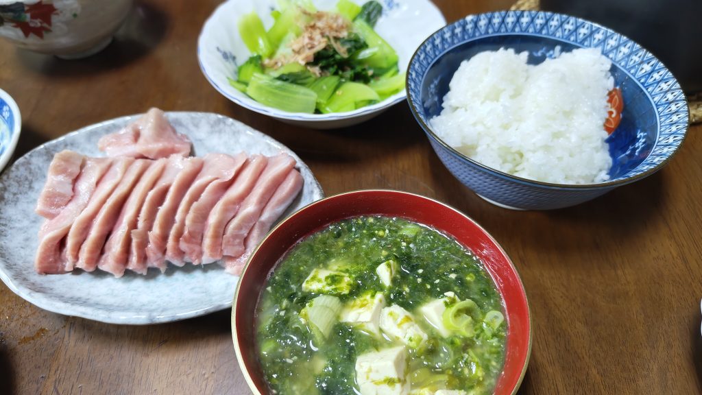 養殖本マグロの大トロ定食